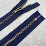 Járnlás (13cm - dökkblár brass)