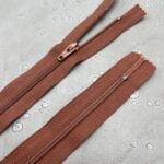 Kjólalás (15cm - rauðbrúnn)