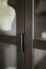 Rowico – Everett skápur brún eik/black/glass - Image 5