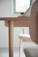 Rowico – Fairmont borðstofuborð Ø120 beige/hvíttuð eik - Image 5