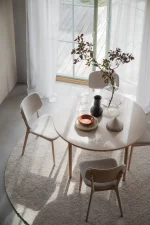 Rowico – Fairmont borðstofuborð Ø120 beige/hvíttuð eik - Image 7